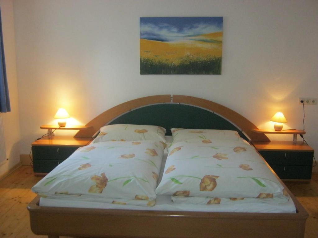 Ferienwohnungen Huber Weyregg Zimmer foto