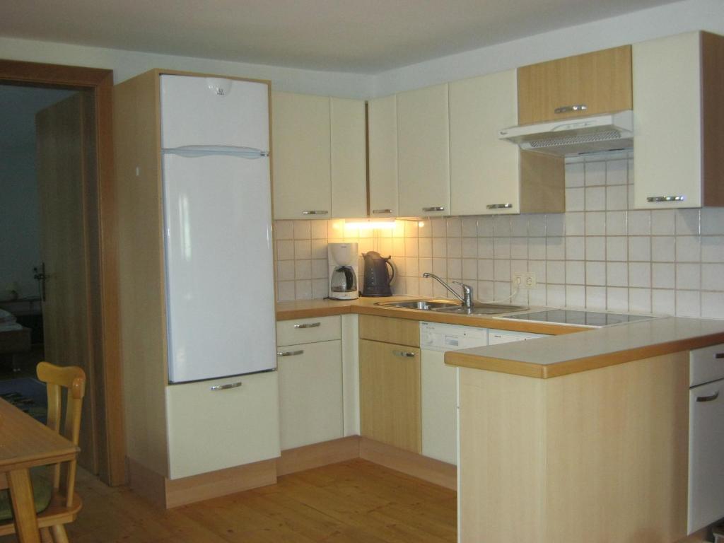 Ferienwohnungen Huber Weyregg Zimmer foto